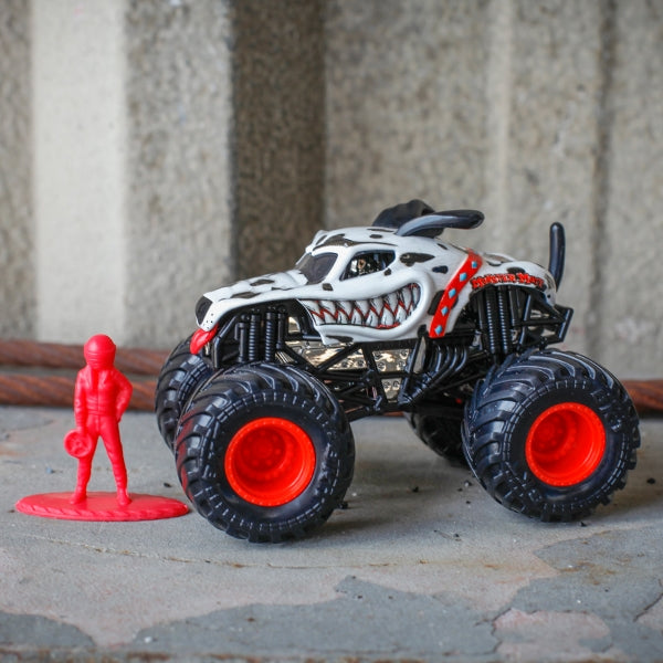 1:64 Monster Mutt Dalmatian Legacy Truck - Series 1