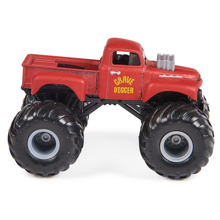 1:64 El Toro Loco VS Grave Digger Primer Mix 26