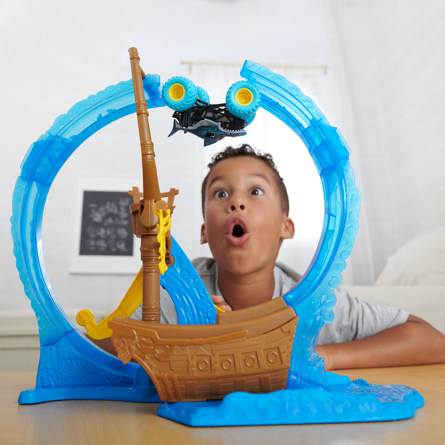 Megalodon Loop of Doom Playset
