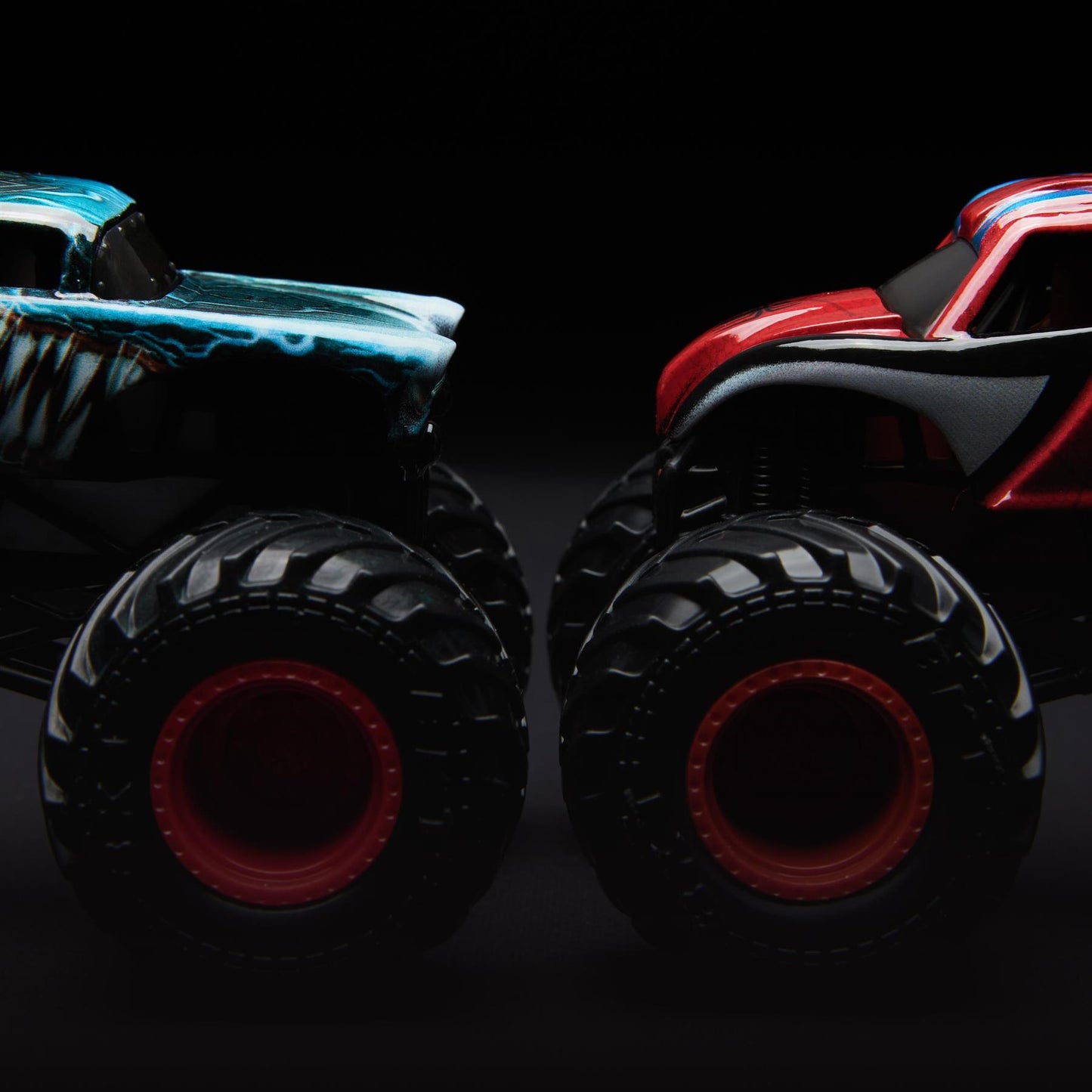 1:64 Venom vs. Spider-Man - Marvel Monster Jam Duos - Series 4