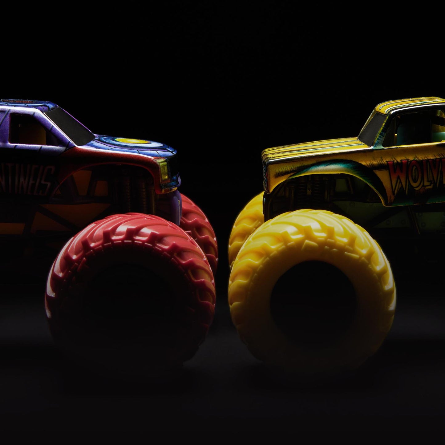 1:64 The Sentinels vs. Wolverine - Marvel Monster Jam Duos - Series 4