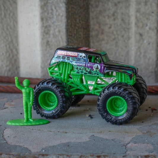 1:64 Grave Digger Legacy Truck - Series 1