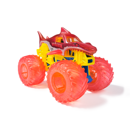 1:64 Megalodon - Street Treats - Series 37
