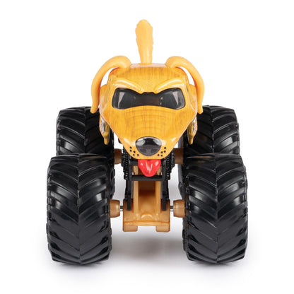 1:64 Monster Mutt Golden Retriever- Ruff Crowd- Series 31
